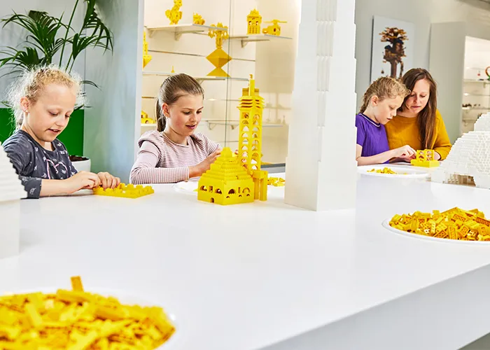 085 Legoland K1A1597 Final 700X500