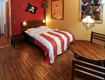 LEGOLAND Holiday Village Pirate Room 700X500